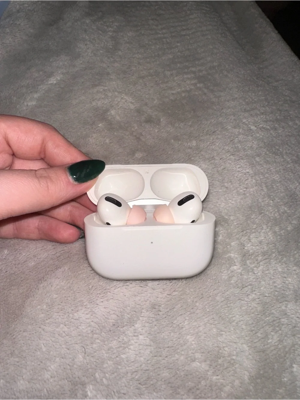 Apple Airpod Pro Gen 1 with Charging Case - White